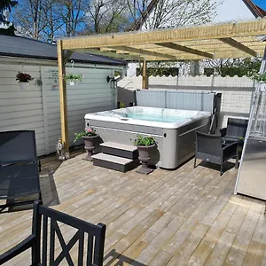 Apartment Tg Oasis Oergryte & Rum, Gothenburg